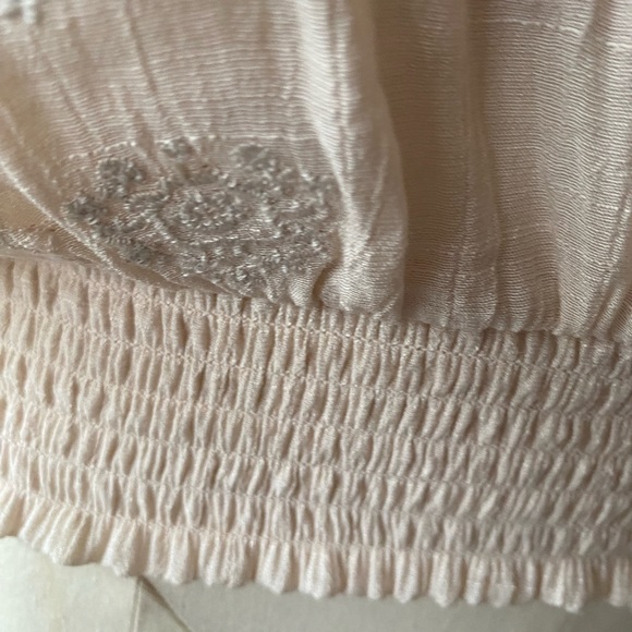 XXI blouse tan color embroidered size M short sleeves elastic band around waist - Picture 6 of 13